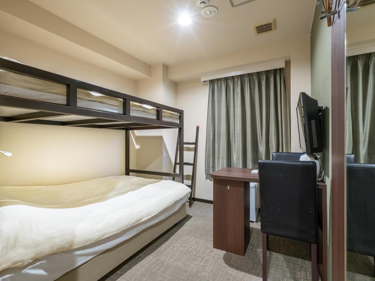 Capsulehotel Oyo Tetora Akabane Tokio