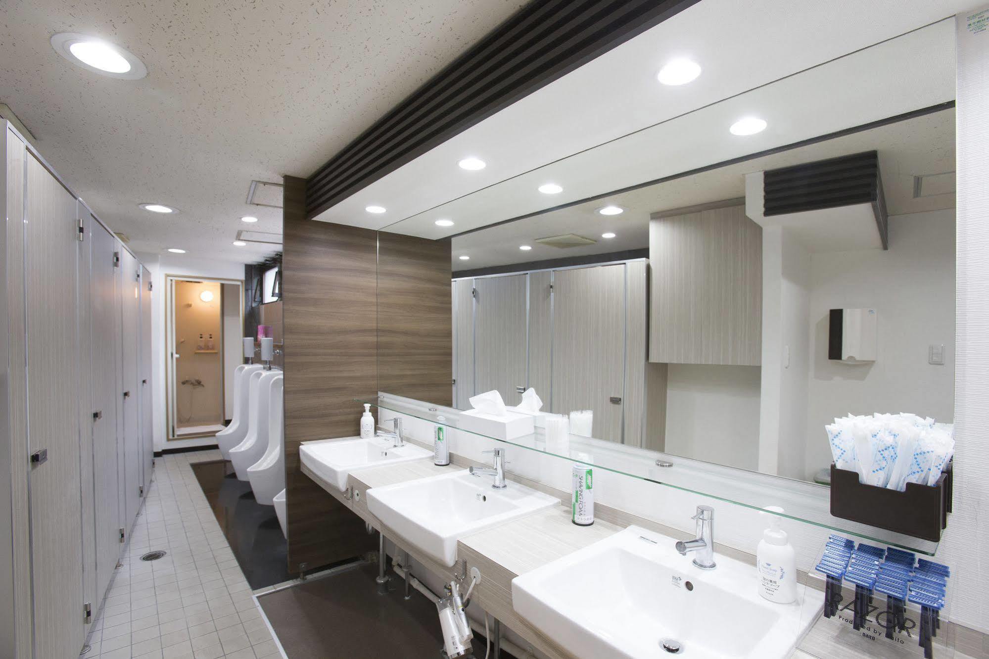 Oyo Tetora Akabane Capsulehotel Tokio